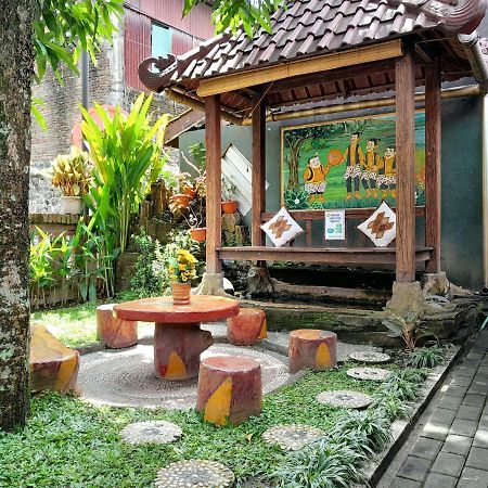 Ngampilan Backpacker Hostel Yogyakarta Dış mekan fotoğraf